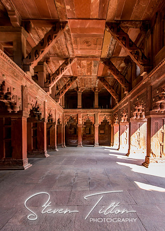 Main dining area of Jahangir Palace