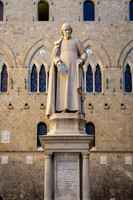 Statue of Sallustio Bandini