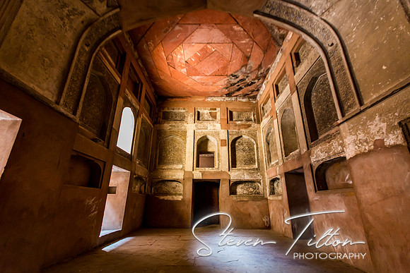 Open room within the Agra Fort residence.