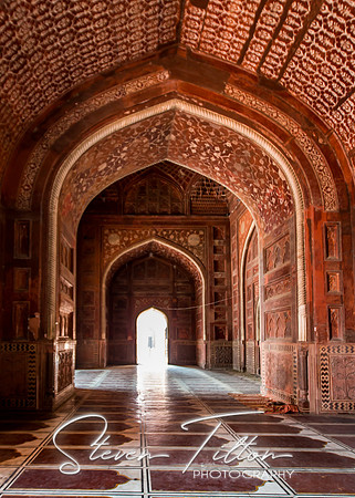 Mosque located across from The Taj Mahal.
