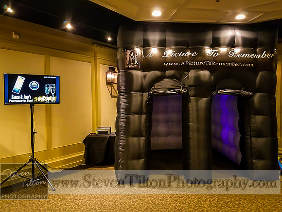 A Picture To Remember Photobooth Wedding Setup