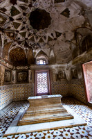 Inside chamber of the Tomb of I'timad-ud-Daulah
