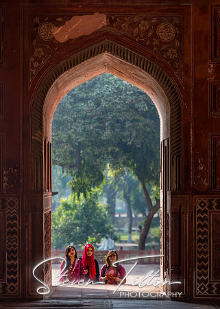 Mosque located across from The Taj Mahal.