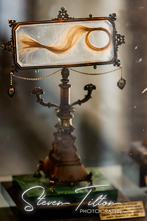 Display case with the hair of Lucrezia BorgiaAlfredo Ravasco