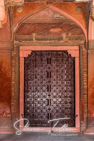 Main dining area of Jahangir Palace