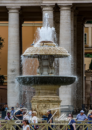 Fontana del Maderno, destra