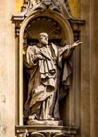Various sights of interest walking  down the streets of Rome