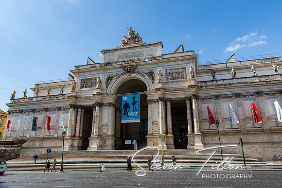 Various sights of interest walking  down the streets of Rome