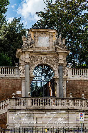 Various sights of interest walking  down the streets of Rome
