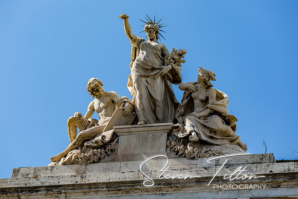 Various sights of interest walking  down the streets of Rome