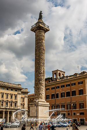Various sights of interest walking  down the streets of Rome