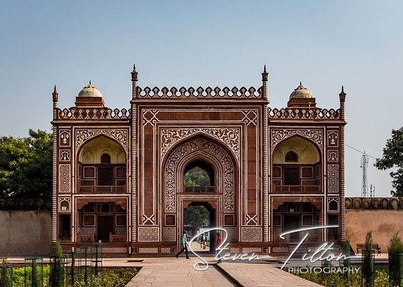 Entrance gate to the Tomb of I'timad-ud-Daulah