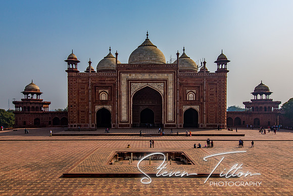 Mosque located across from The Taj Mahal.