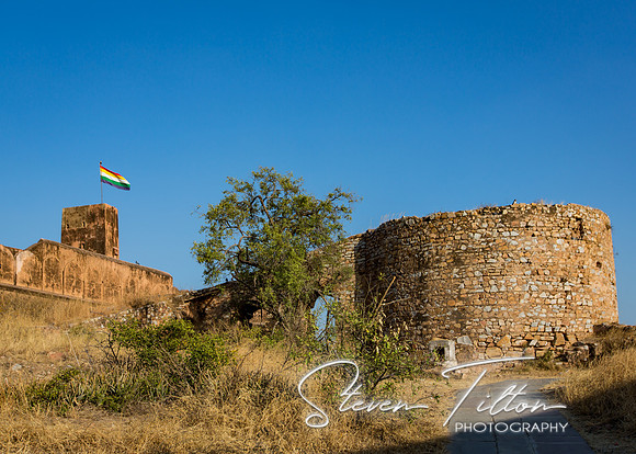 Jaigarh Fort watchtower and flag
