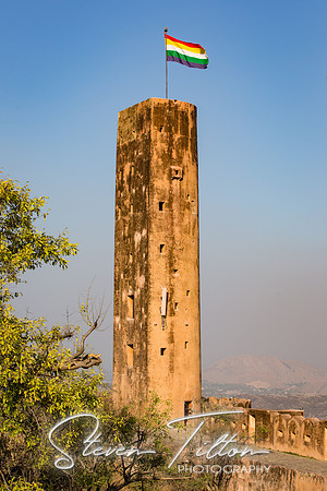 Jaigarh Fort watchtower and flag